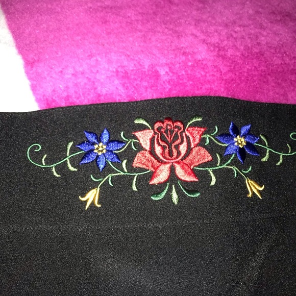 MIDNIGHT FLORAL PIN-UP WITCH EMBROIDERED MIDI SKIRT - Picture 3 of 7